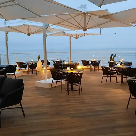 Sunset Club