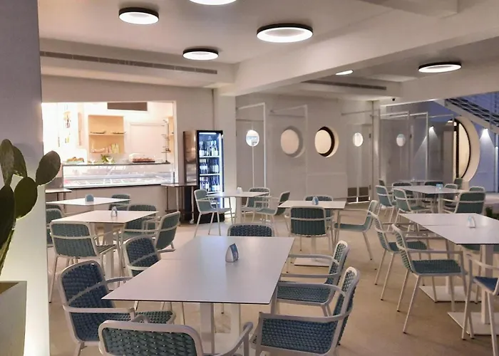 Sunset Club לינה וארוחת בוקר