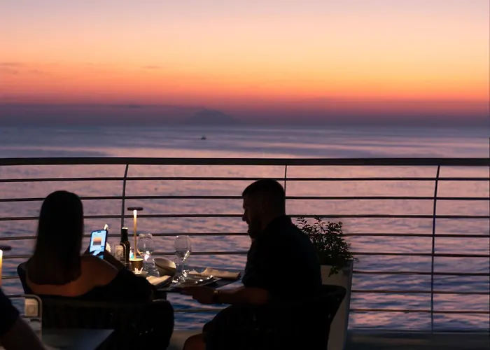 Sunset Club טרופאה