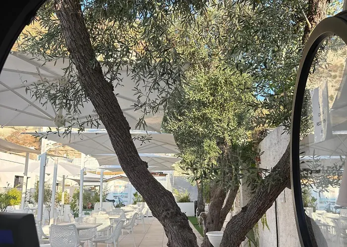 Sunset Club 3* טרופאה