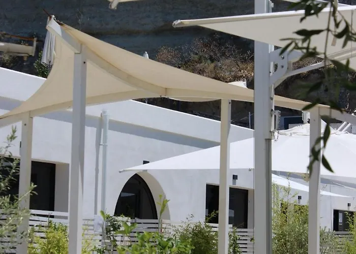 לינה וארוחת בוקר Sunset Club טרופאה