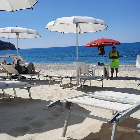Sunset Club Bed & Breakfast Tropea