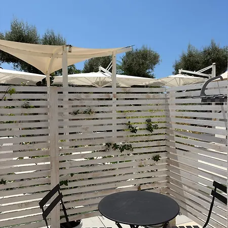 Sunset Club Bed & Breakfast