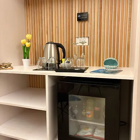 Sunset Club Bed and Breakfast 3*